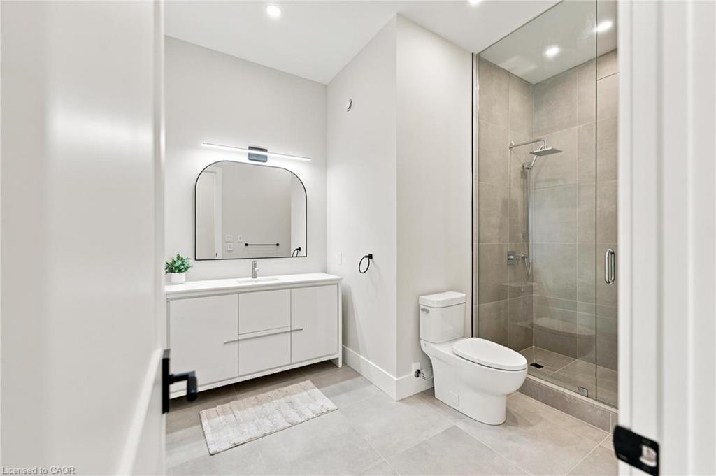 2468 Cockshutt Road Property Photo 36