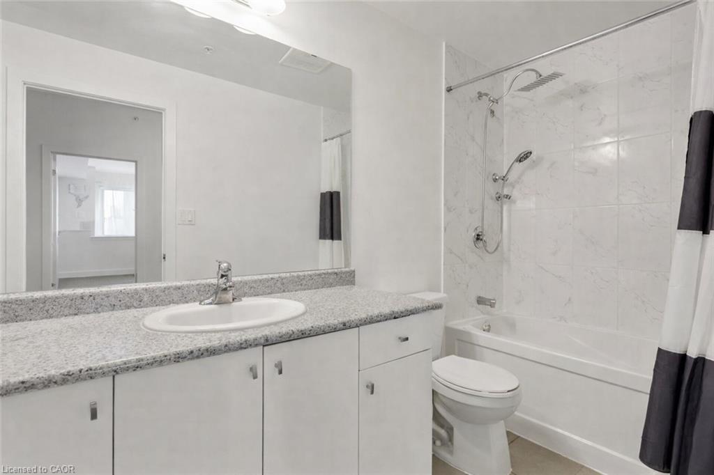 420-150 Oak Park Boulevard Property Photo 4