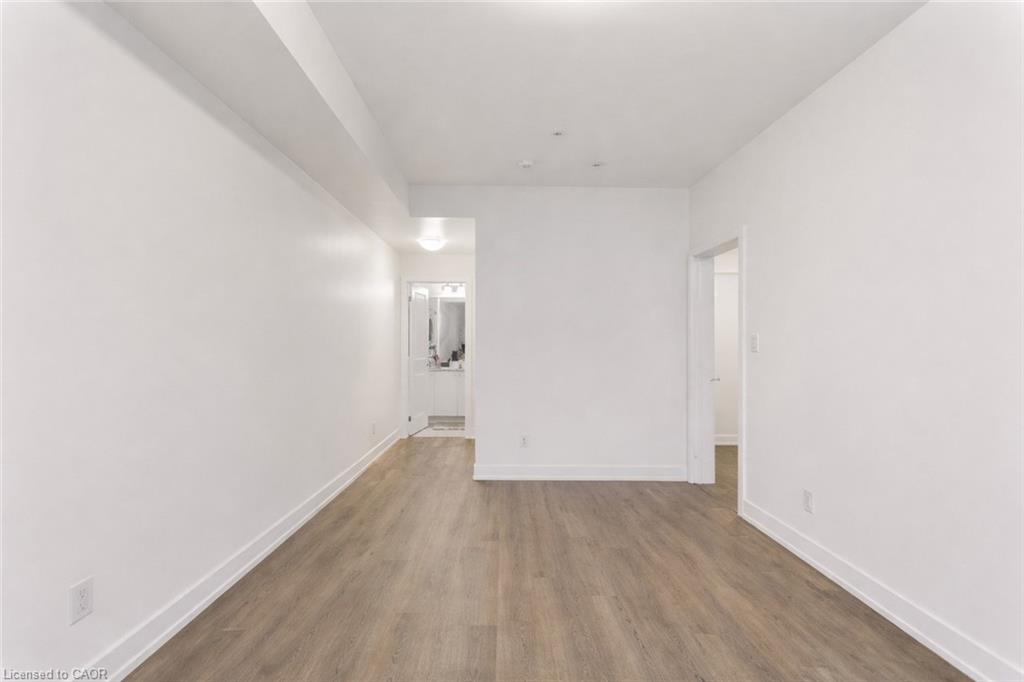 420-150 Oak Park Boulevard Property Photo 5