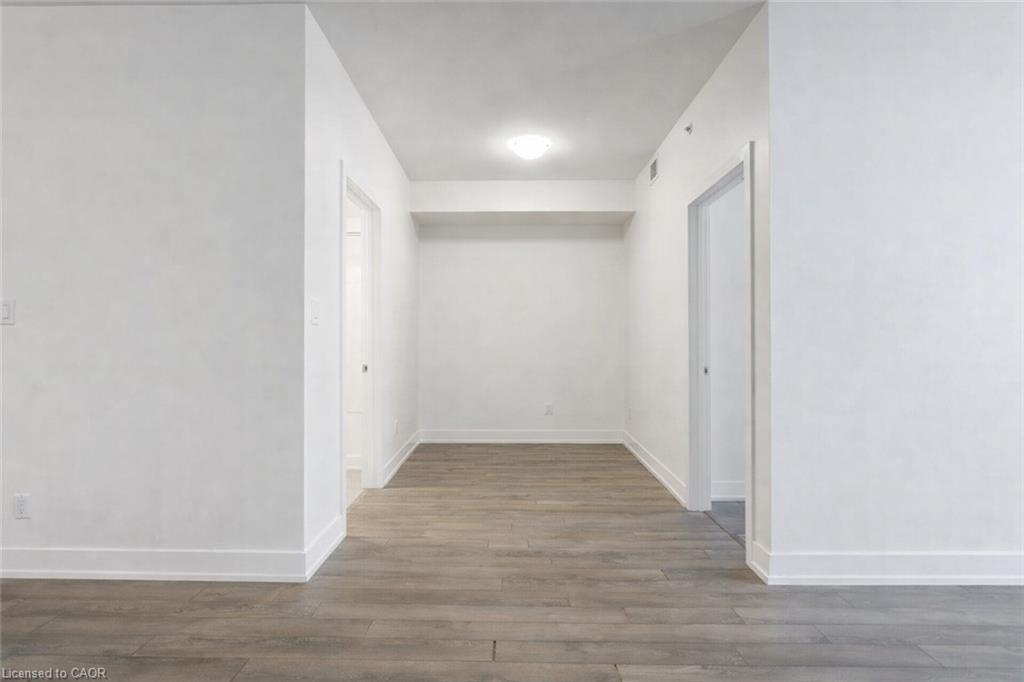420-150 Oak Park Boulevard Property Photo 9