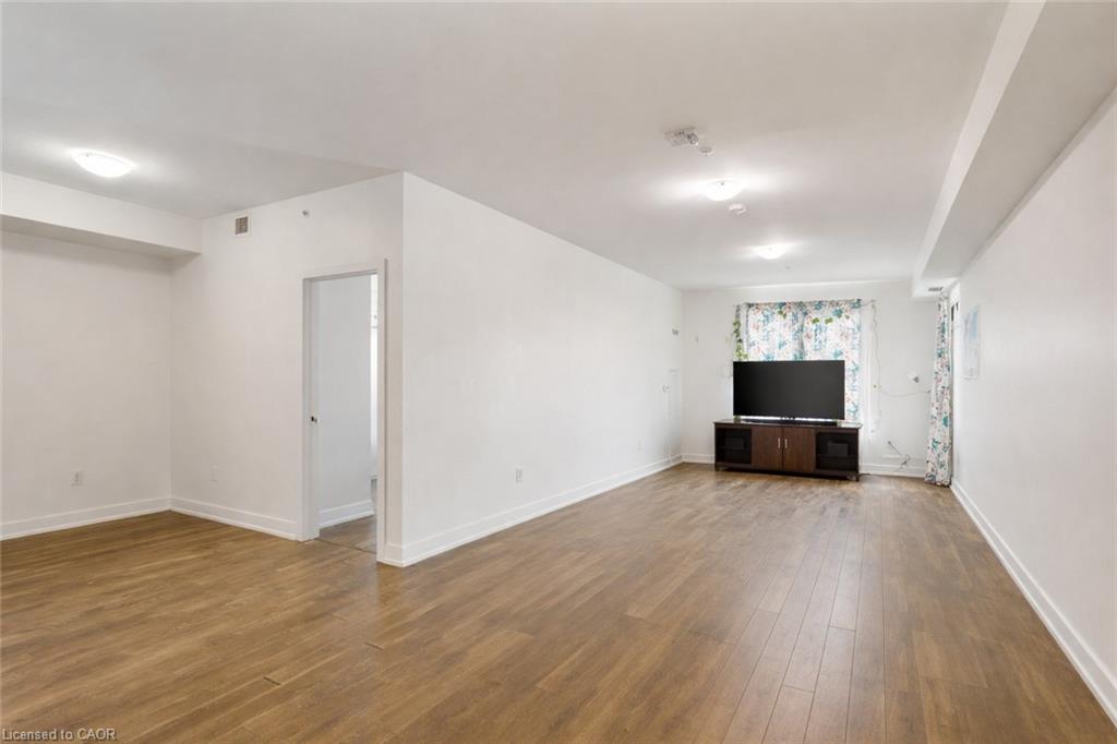 420-150 Oak Park Boulevard Property Photo 13