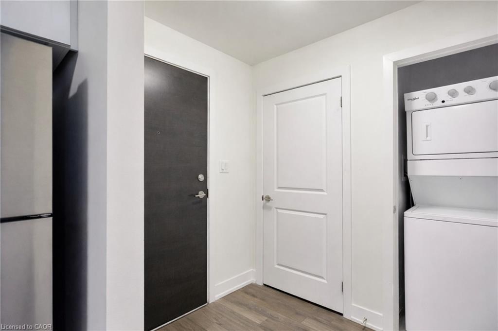 420-150 Oak Park Boulevard Property Photo 17