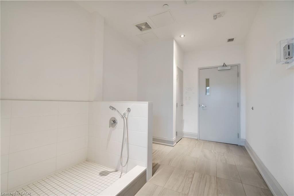 420-150 Oak Park Boulevard Property Photo 24