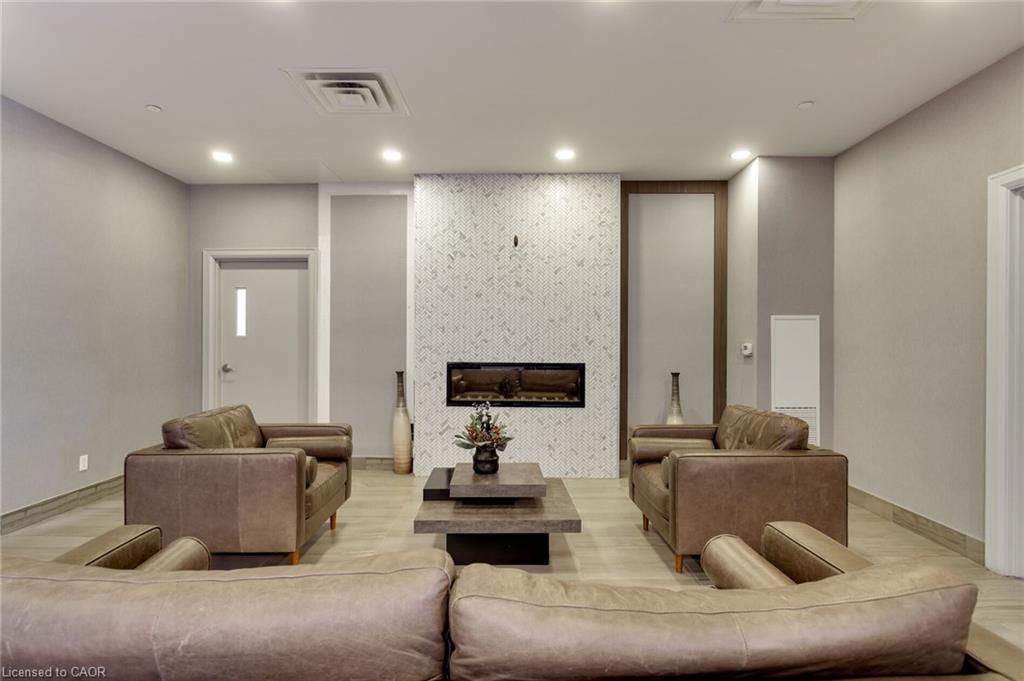 420-150 Oak Park Boulevard Property Photo 27
