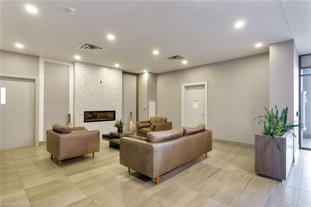420-150 Oak Park Boulevard Property Photo 30