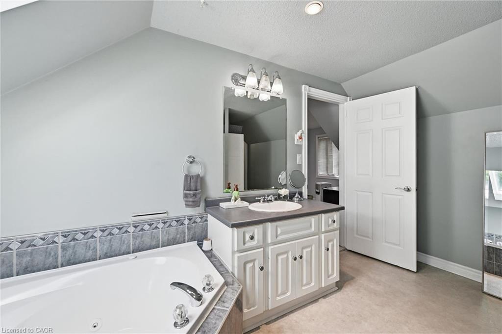 1 Idared Road Property Photo 30