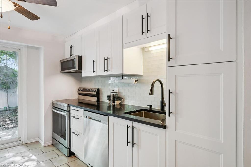 300 Auden Road Property Photo 7