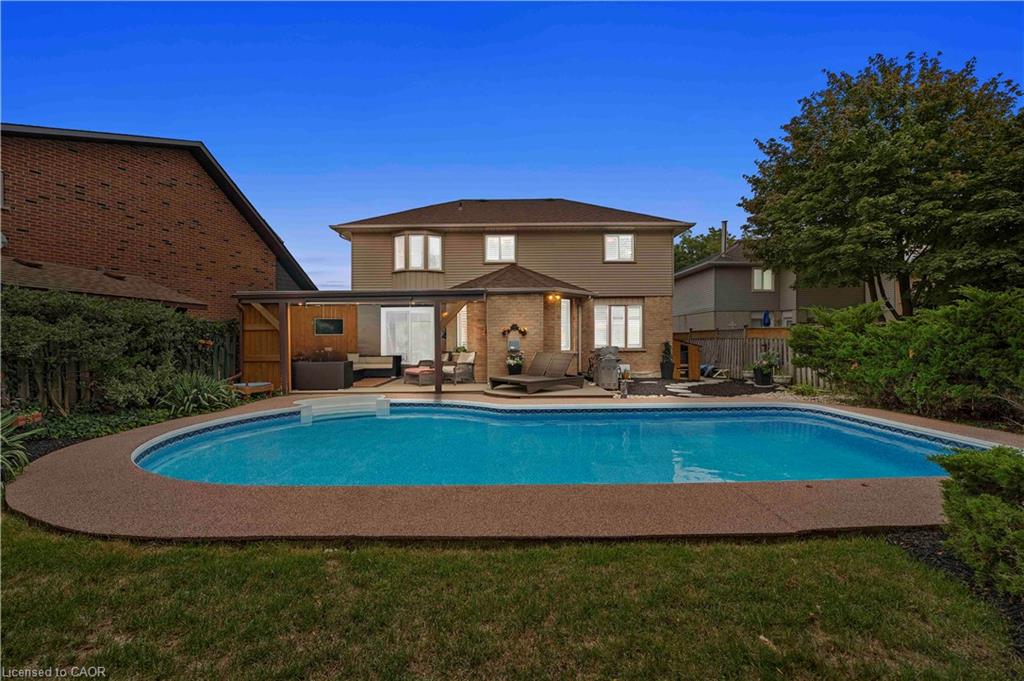 59 Randolf Court Property Photo 4