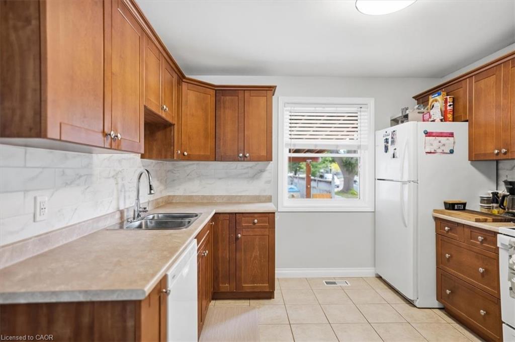 166 Catharine Avenue Property Photo 10