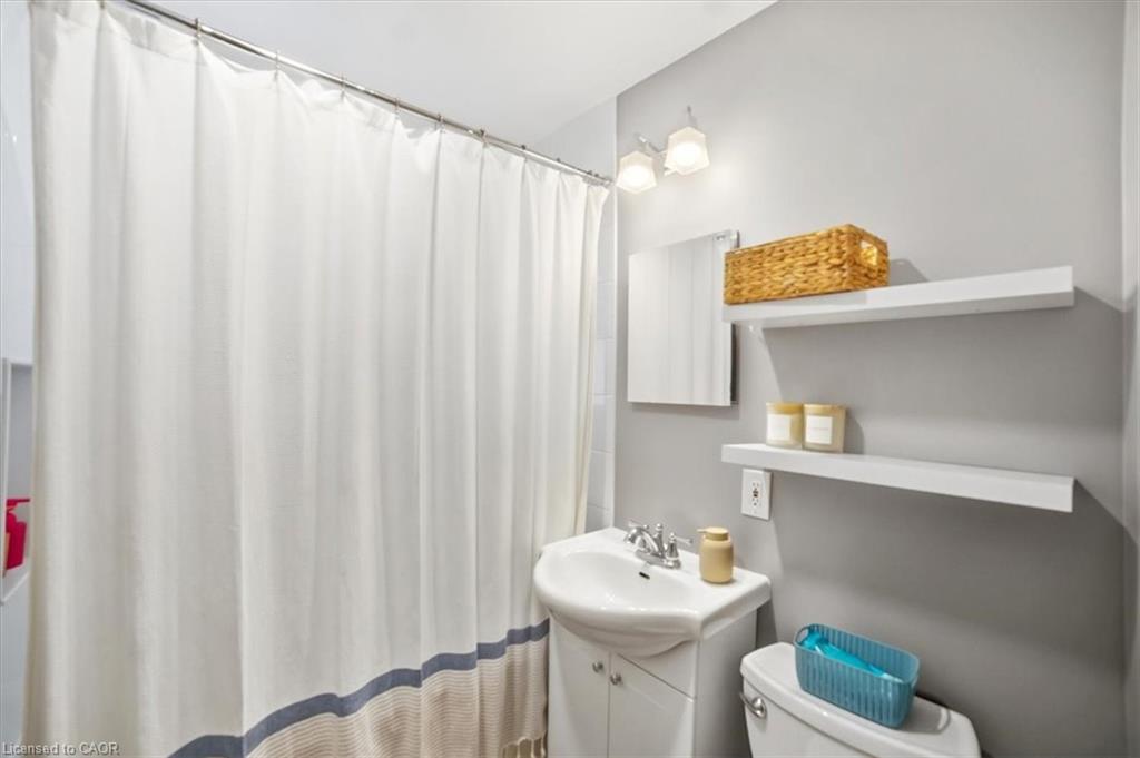 166 Catharine Avenue Property Photo 18