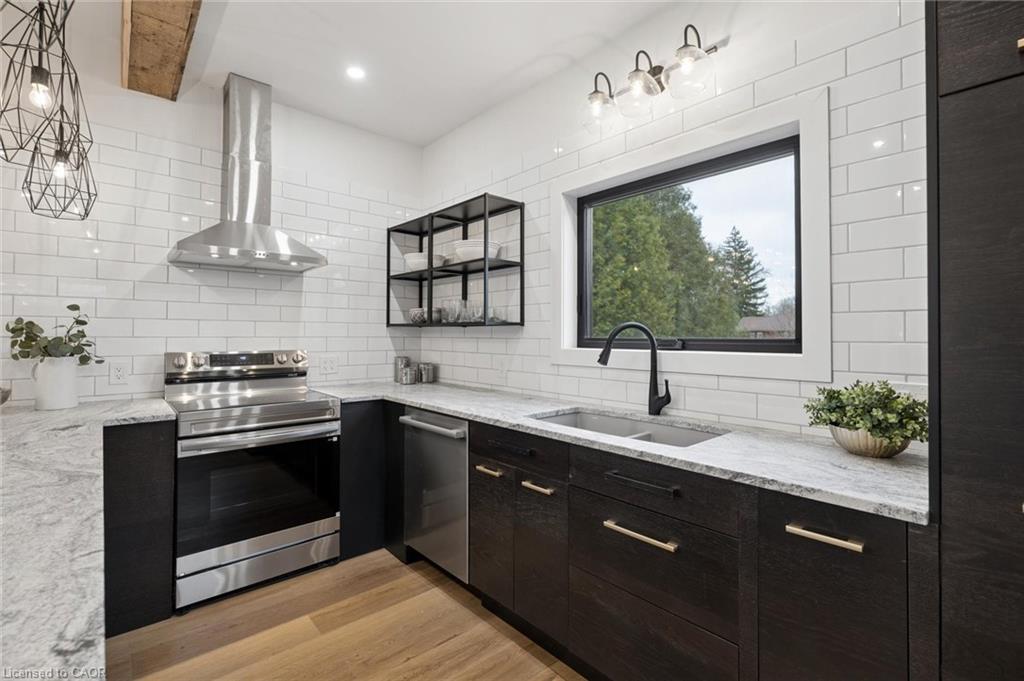 215 Winstanley Street Property Photo 18