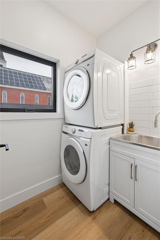 215 Winstanley Street Property Photo 32