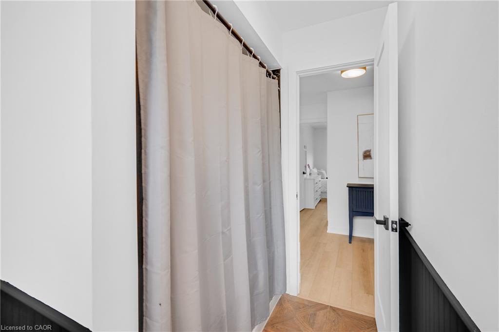 5275 Banting Court Property Photo 25