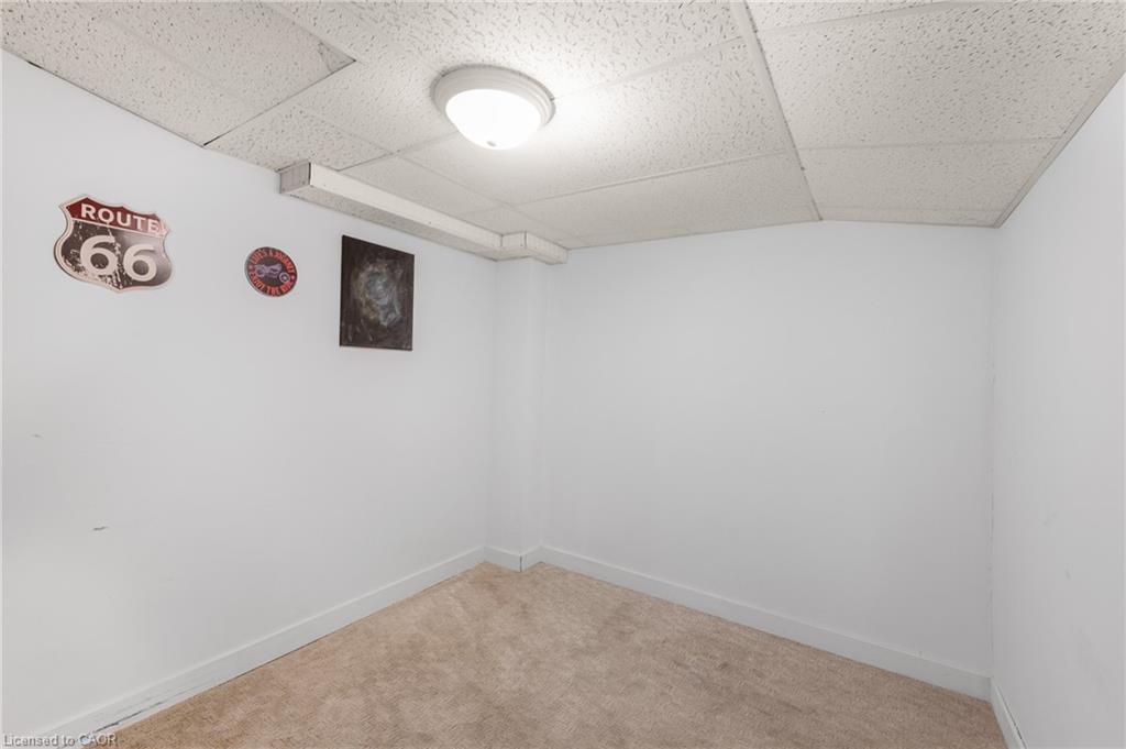 5275 Banting Court Property Photo 28