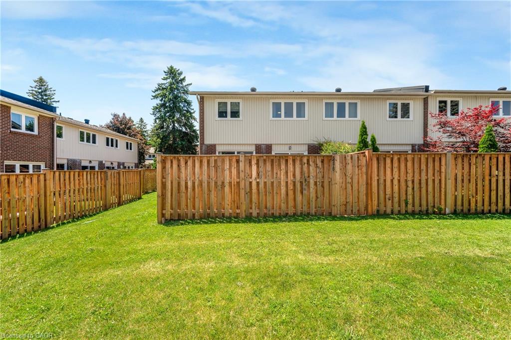 5275 Banting Court Property Photo 34
