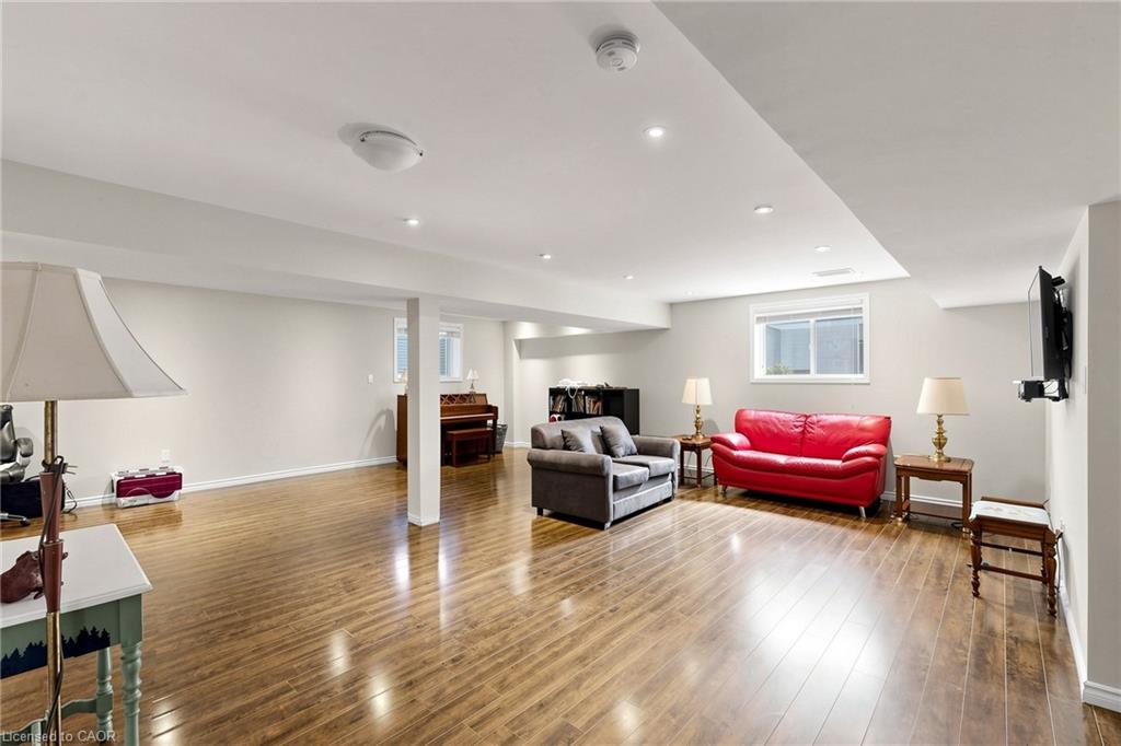 18 Gateway Avenue Property Photo 29