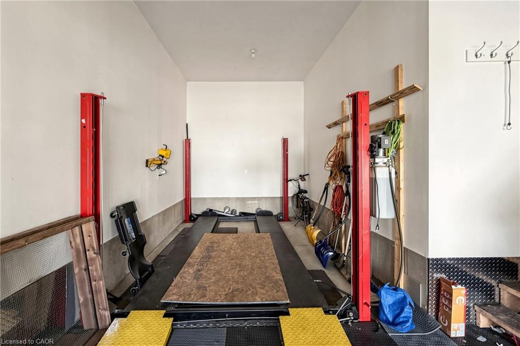18 Gateway Avenue Property Photo 39
