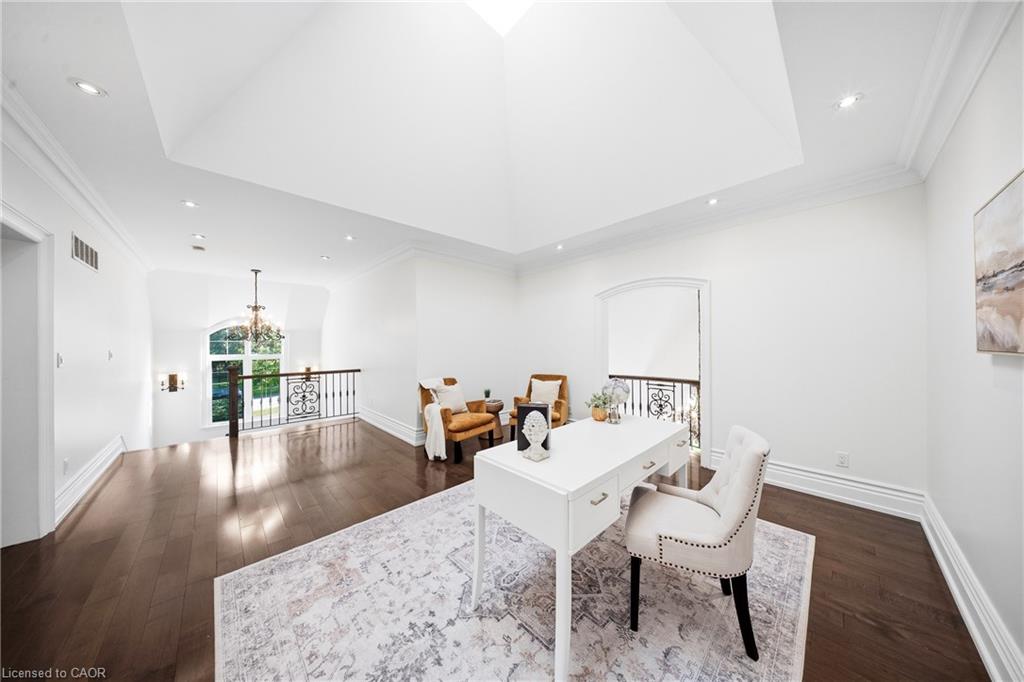 1098 Lakeshore Road W Property Photo 20