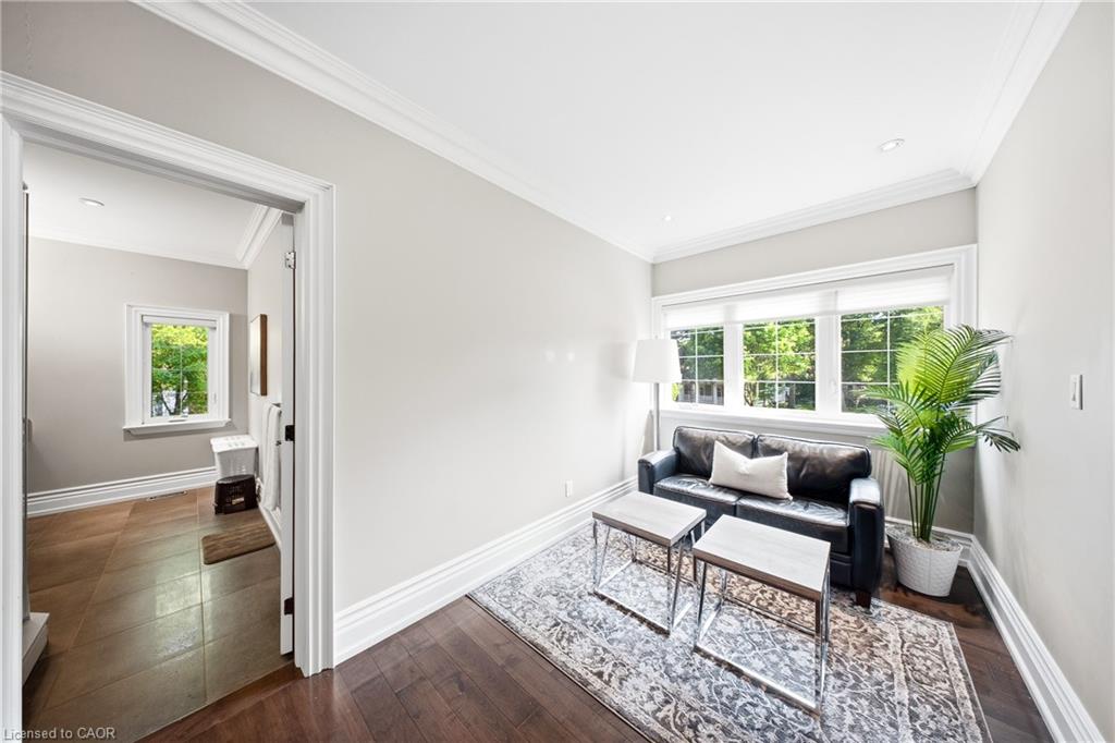 1098 Lakeshore Road W Property Photo 24