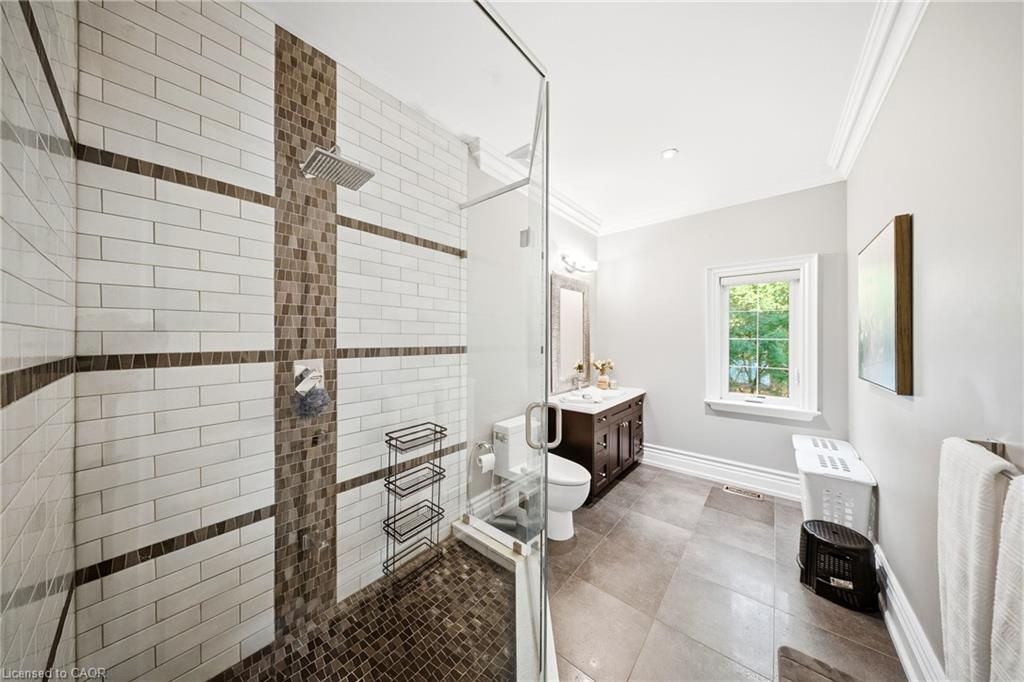 1098 Lakeshore Road W Property Photo 25