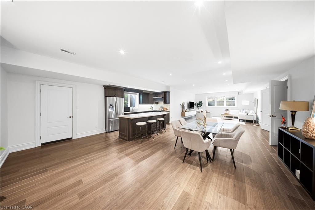 1098 Lakeshore Road W Property Photo 27