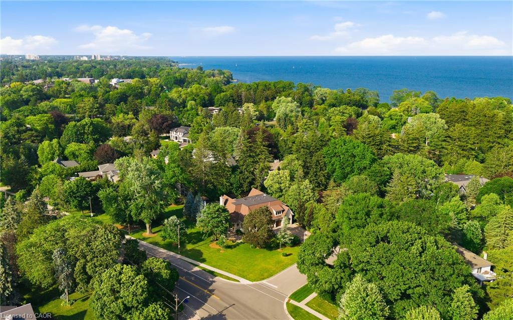 1098 Lakeshore Road W Property Photo 46