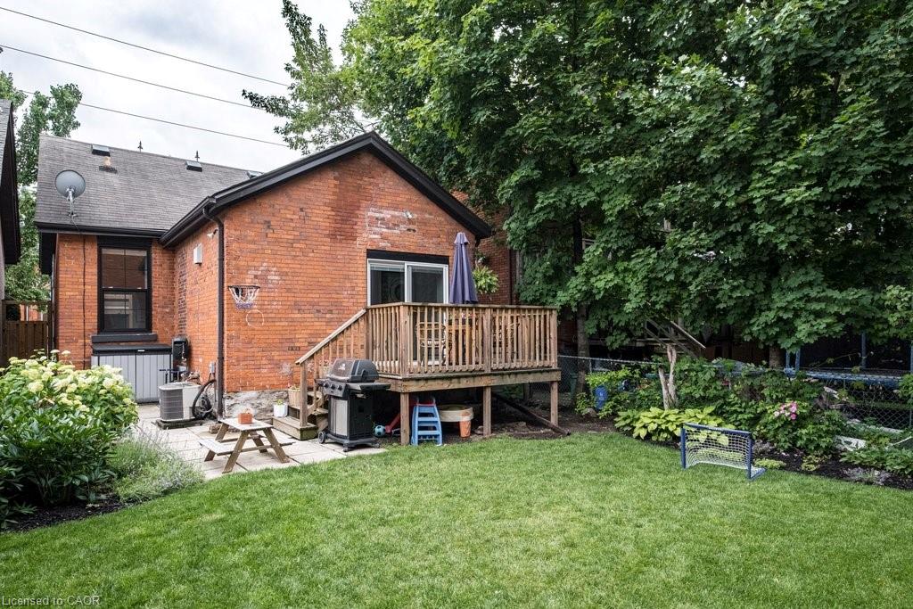 182 Charlton Avenue W Property Photo 42
