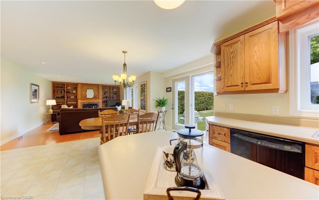 258 Laschinger Boulevard Property Photo 11