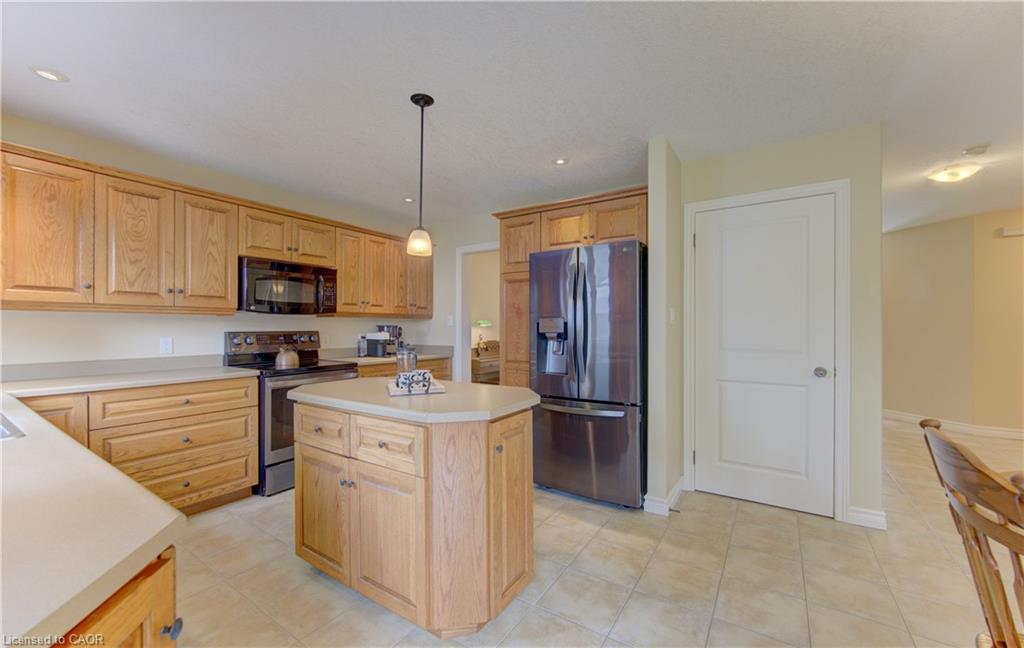 258 Laschinger Boulevard Property Photo 13