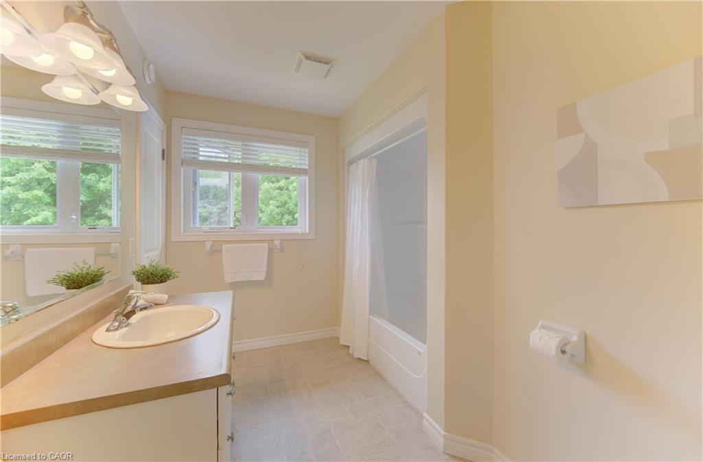 258 Laschinger Boulevard Property Photo 32