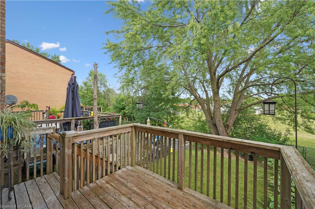 2-255 Camelot Court Property Photo 35
