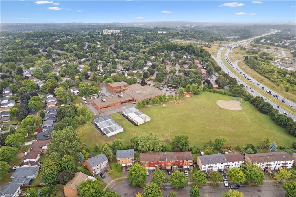 2-255 Camelot Court Property Photo 40
