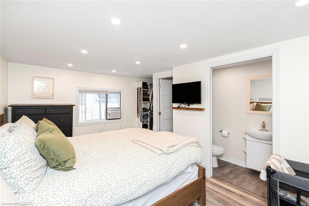 811 Tamarac Street Property Photo 11
