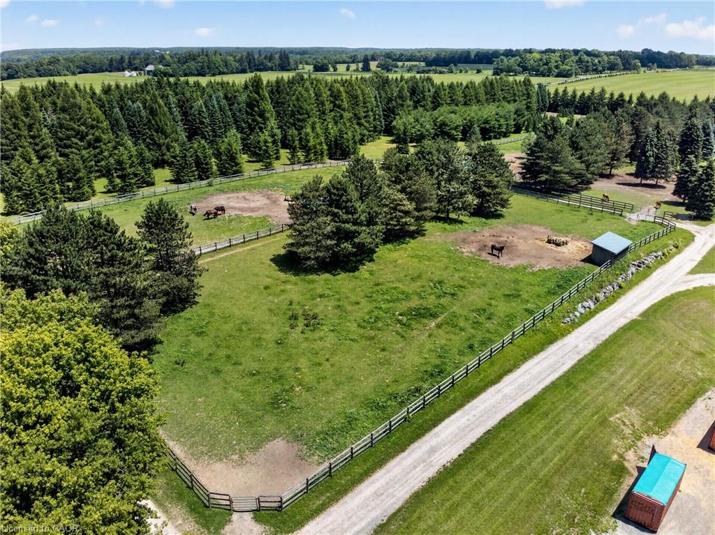 564 8th Concession Road E Property Photo 40