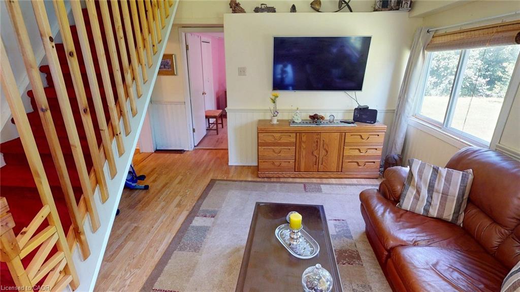 3050 Jewell Avenue Property Photo 6