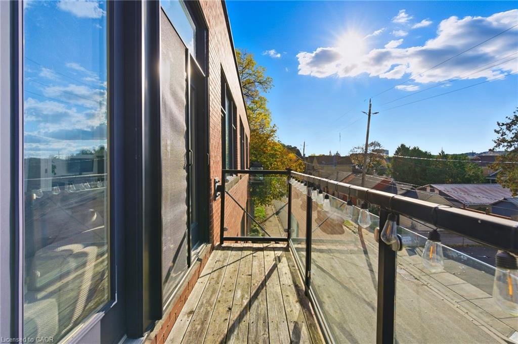 203-85 Spruce Street N Property Photo 39