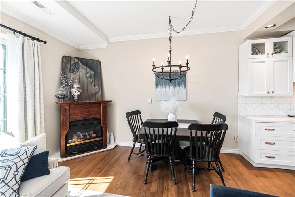 311-262 Dundas Street E Property Photo 10
