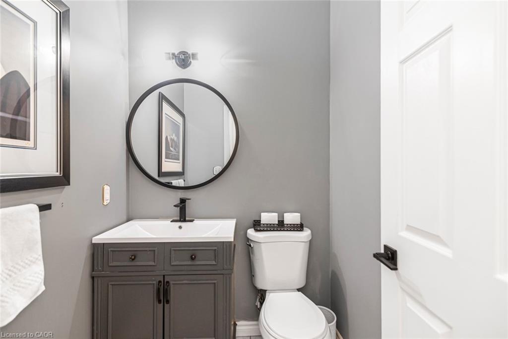 311-262 Dundas Street E Property Photo 18