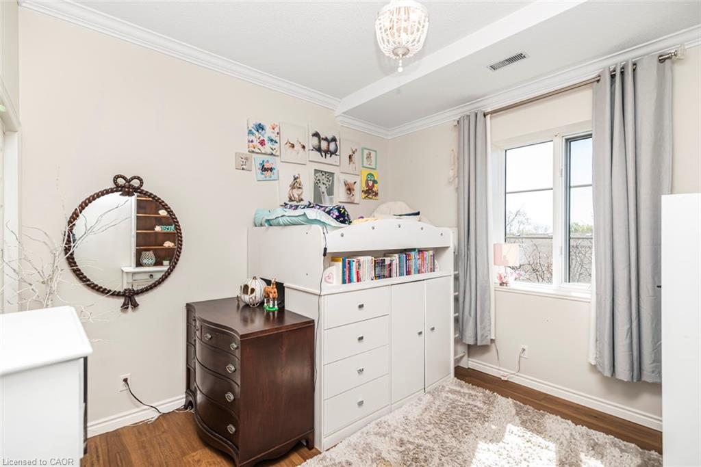 311-262 Dundas Street E Property Photo 24