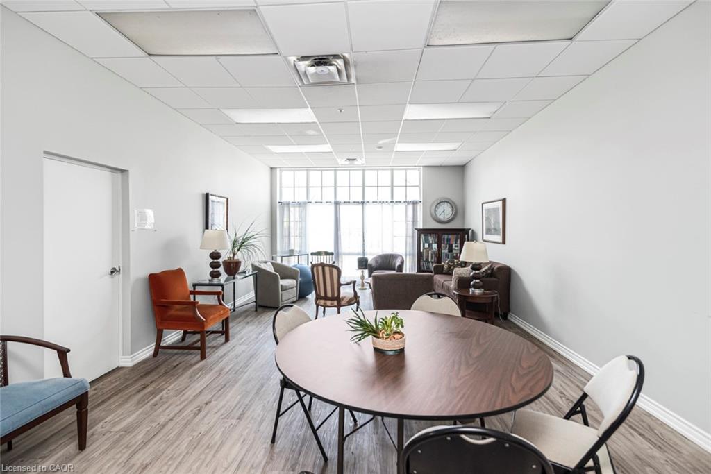 311-262 Dundas Street E Property Photo 42