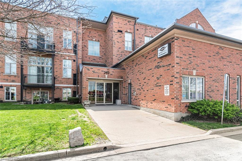 311-262 Dundas Street E Property Photo 47