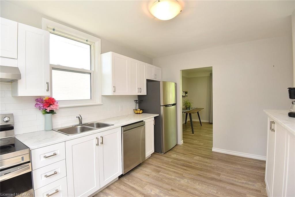 107 West 32nd Street Property Photo 6