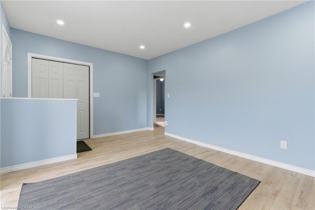 880 Lawrence Road Property Photo 14