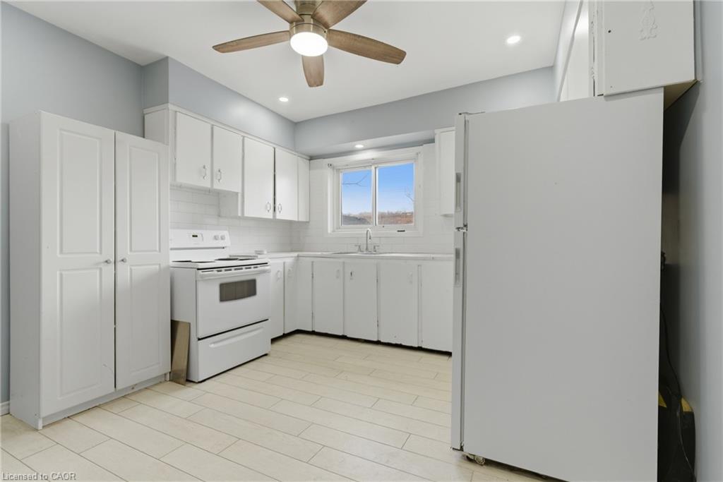 880 Lawrence Road Property Photo 16