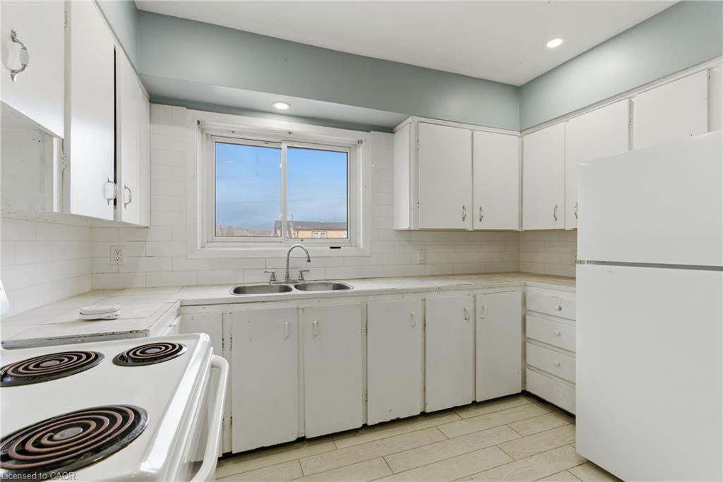 880 Lawrence Road Property Photo 19
