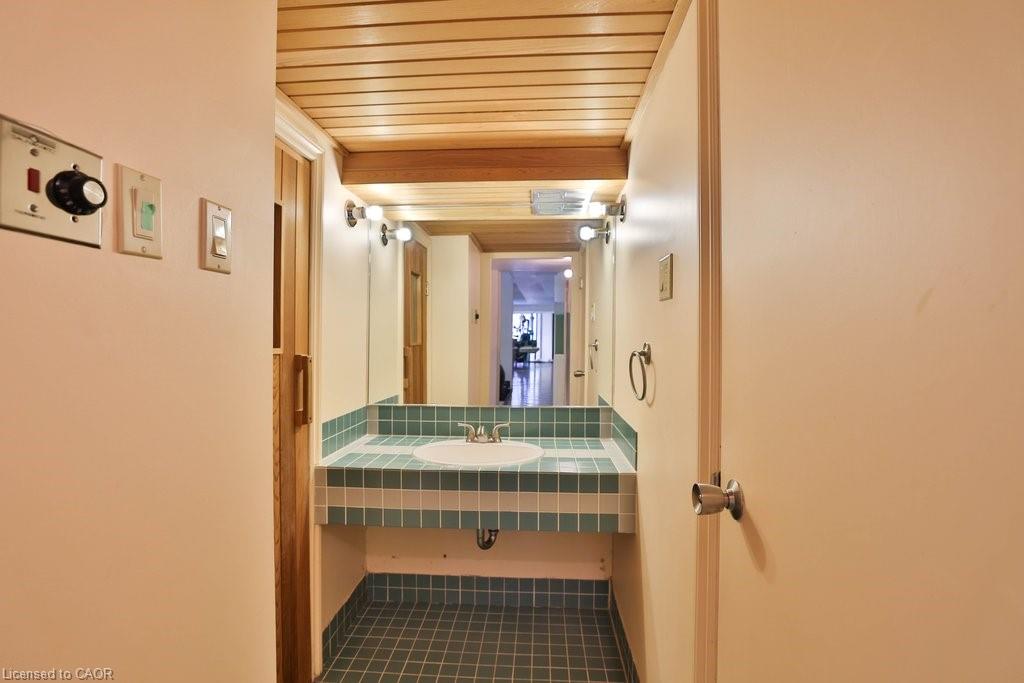 670 Meadow Wood Road Property Photo 32