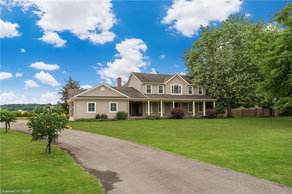 915 Queenston Road Property Photo 3