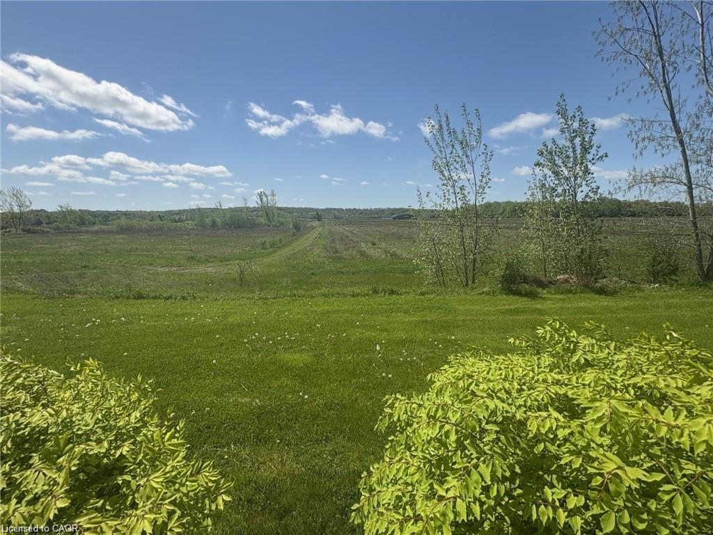 915 Queenston Road Property Photo 7