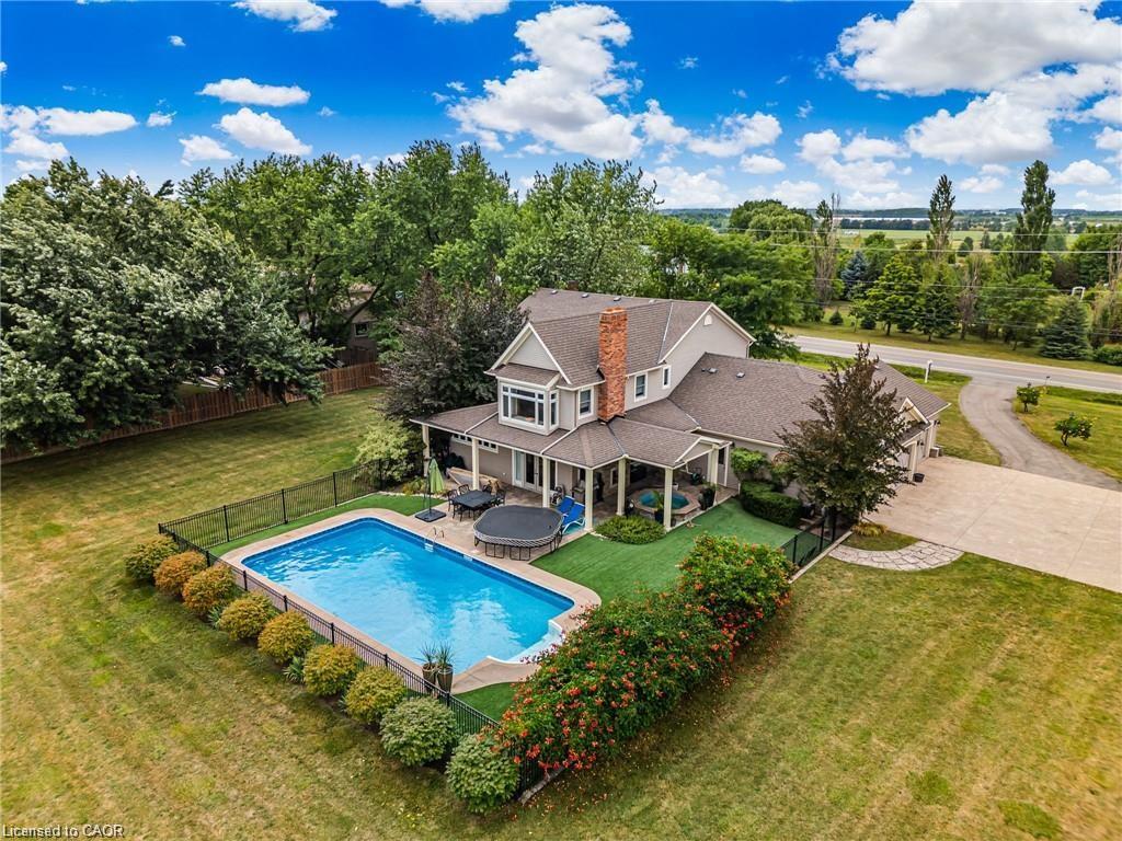 915 Queenston Road Property Photo 42
