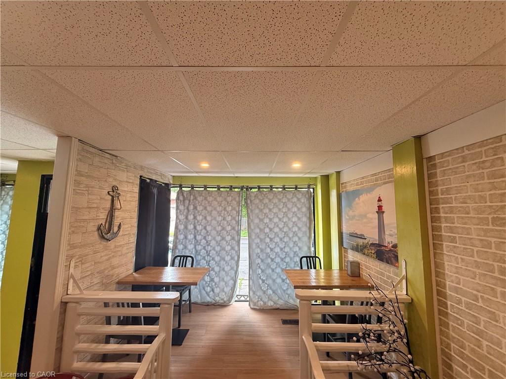 486 James Street N Property Photo 4
